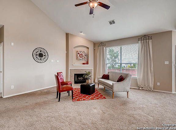 3rd image of 5702 White Oak Cv