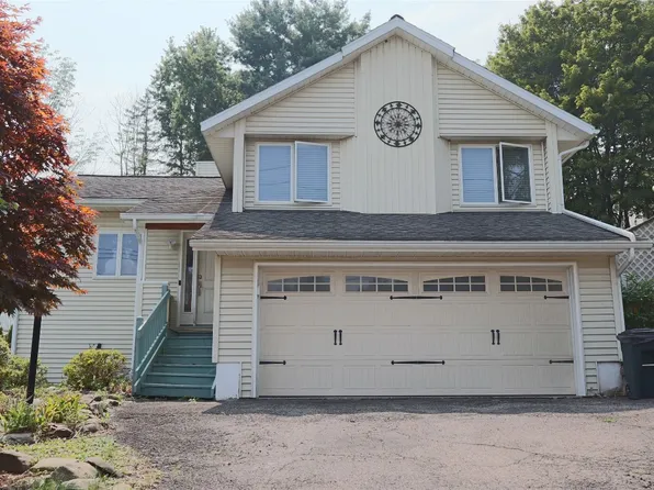 1413 Miner Cir, Endicott, NY 13760
