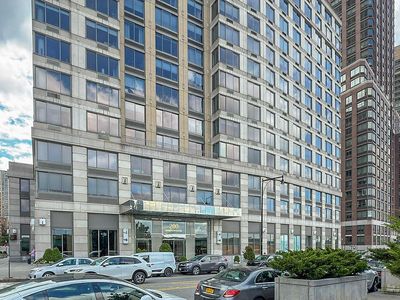 200 Riverside Blvd APT 10C, New York, NY, 10069