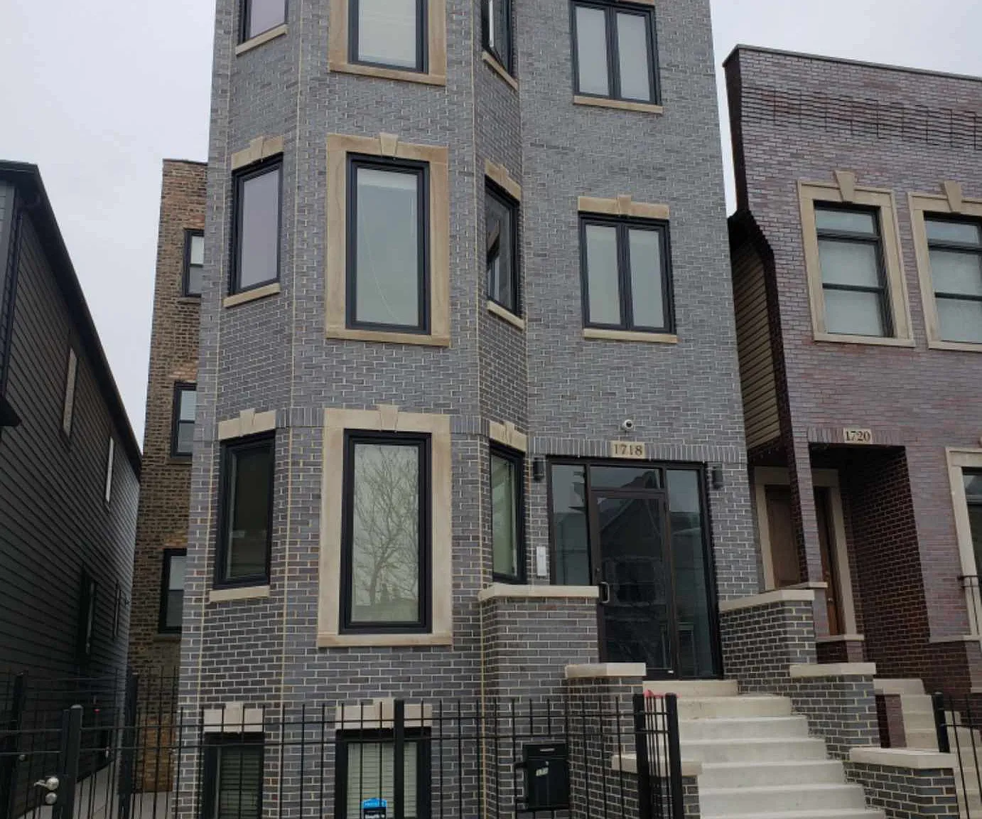 1718 North Richmond Street - 3 — Photo 1
