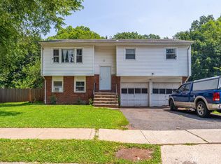 207 Phillips Rd, Somerset, NJ 08873