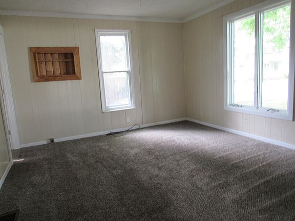 4th image of 161 Palmer Ave