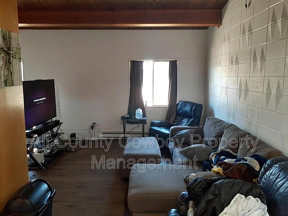 3rd image of 1000 E Garfield St #12