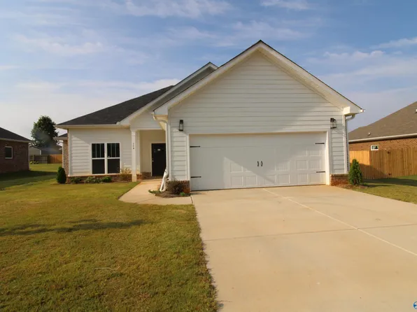 114 Parvin Way Dr, Hazel Green, AL 35750