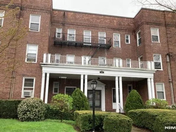 985 Teaneck Rd APT 3K, Teaneck, NJ 07666