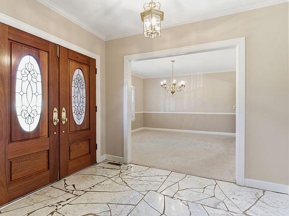 5th image of 606 Natchez Bend Rd