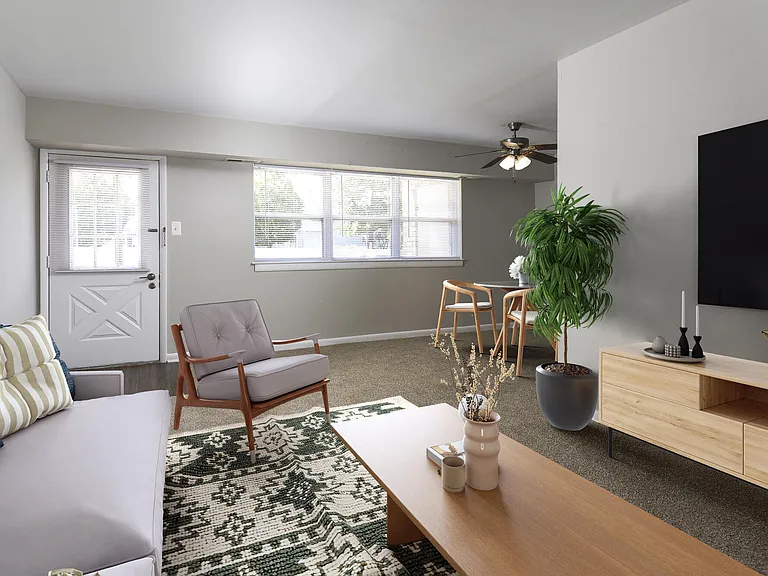 Holly Court — Photo 3