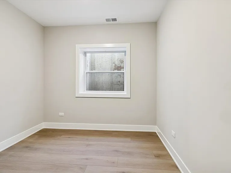 302 Hughes Ave — Photo 17