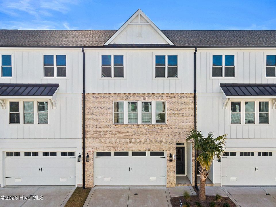 1st image of 832 Anchors Bend Way #3