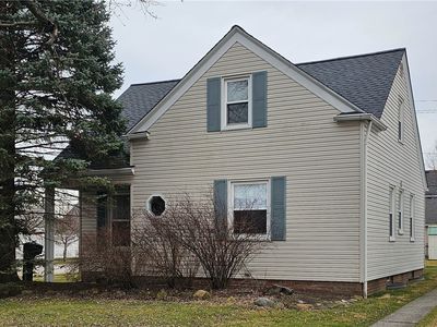 4433 W 227th St, Fairview Park, OH, 44126