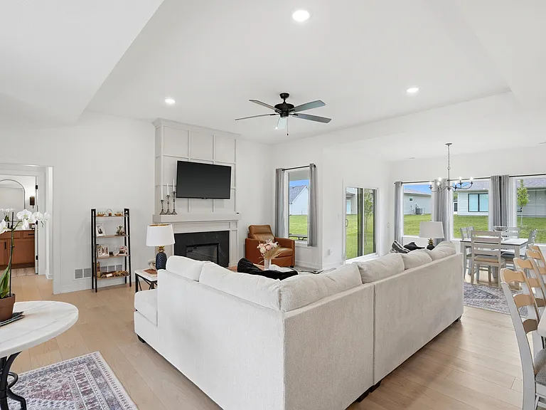 2305 N Traveller Dr — Photo 8