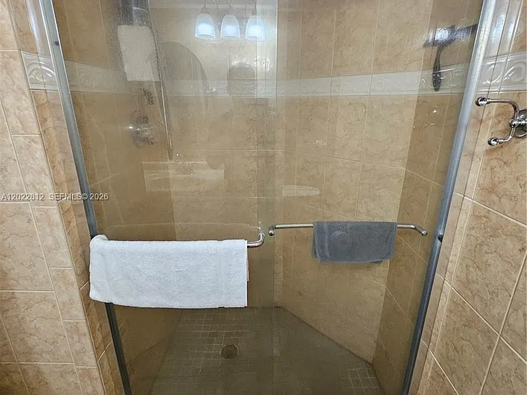 212 Lake Pointe Dr #113 — Photo 41