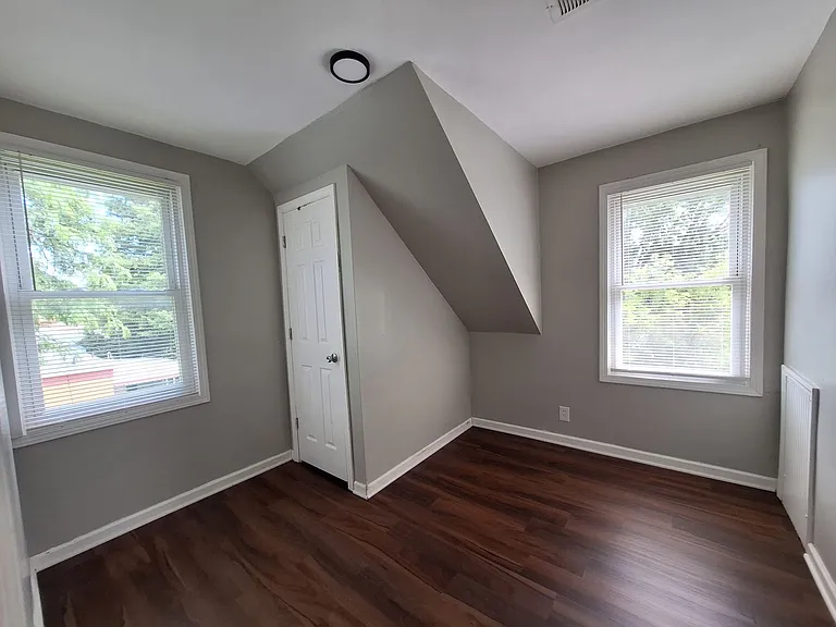 23720 Shakespeare Ave — Photo 19
