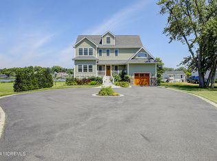 105 Horseneck Point Rd, Oceanport, NJ 07757