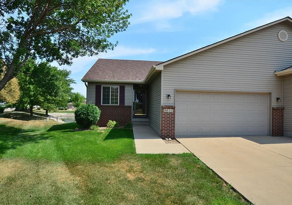 1st image of 3022 SE Turnberry Dr