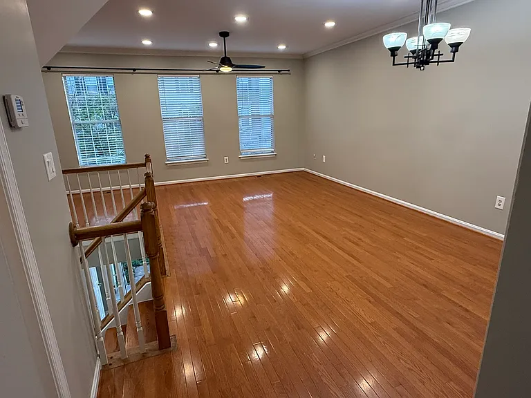 2427 Clover Field Cir — Photo 8