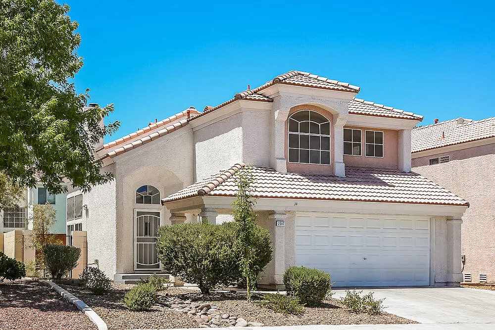 3 bed, 2.5 bath, 1929 sqft, $2,230 — Photo 4