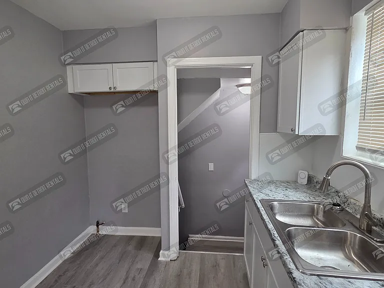 14757 Wilfred St — Photo 18