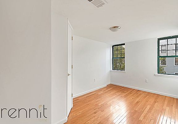 5th image of 264 Himrod St APT 3L