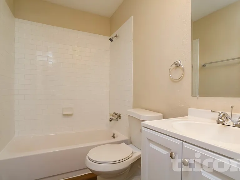 12211 Haroldson Forest Dr — Photo 14