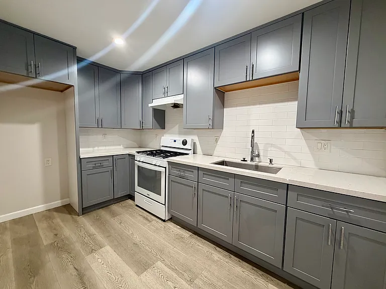 00-1007 E Ocean Blvd #14 — Photo 6