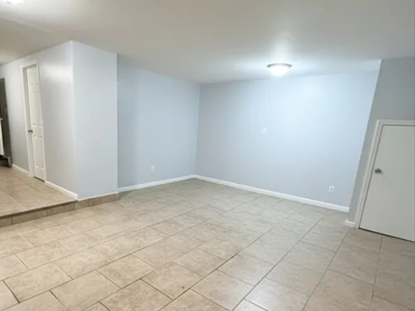 12009 Farmers Blvd #1, Saint Albans, NY 11412