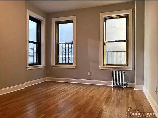 4th image of 49 Grove St APT 3f