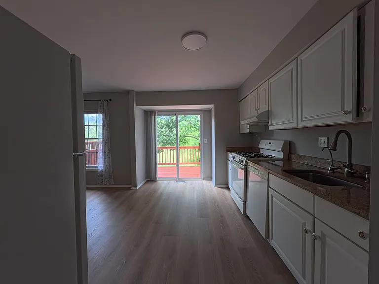 621 Ivy League Ln — Photo 11