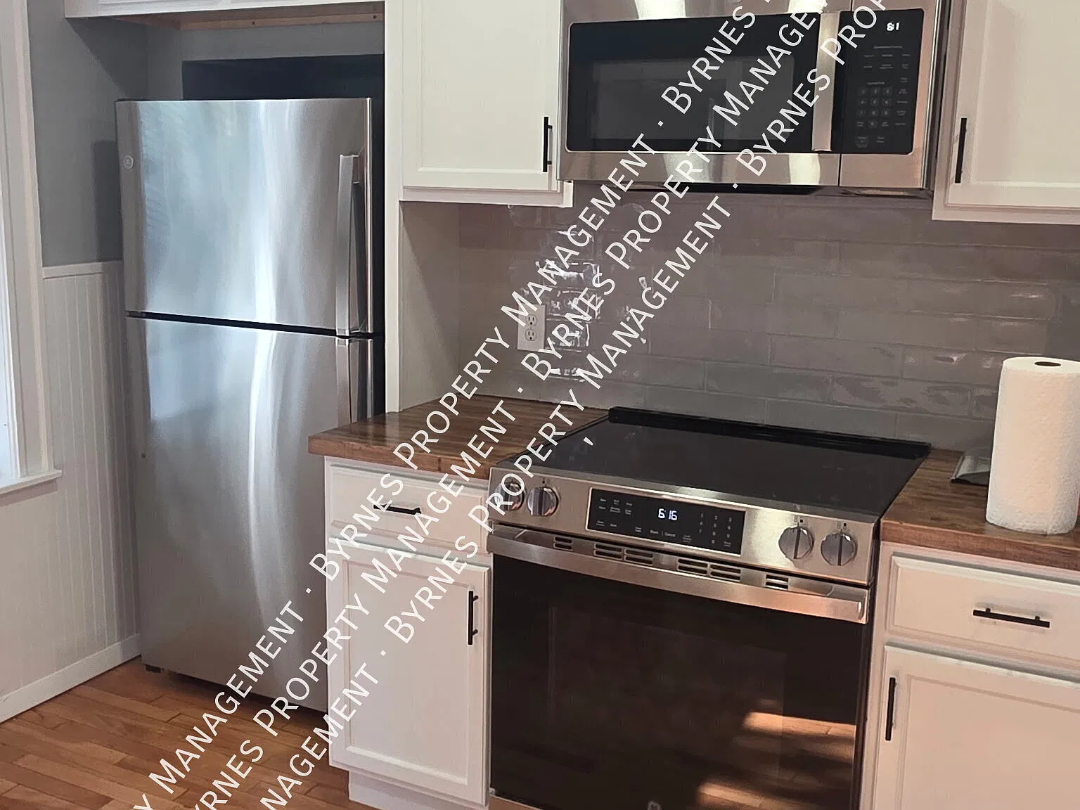 3 bed, $2,200 — Photo 2