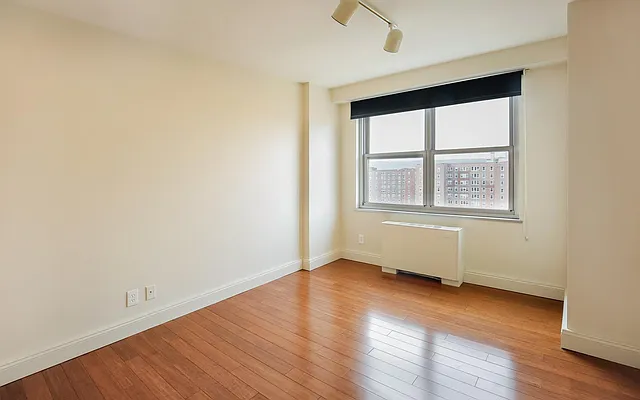 Sold by Nortrud Wolf Spero, LREB | media 66