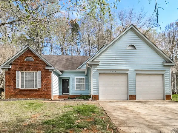 11016 Pale Hickory Ln, Charlotte, NC 28215