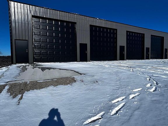 4th image of 90 Brown Homestead Rd