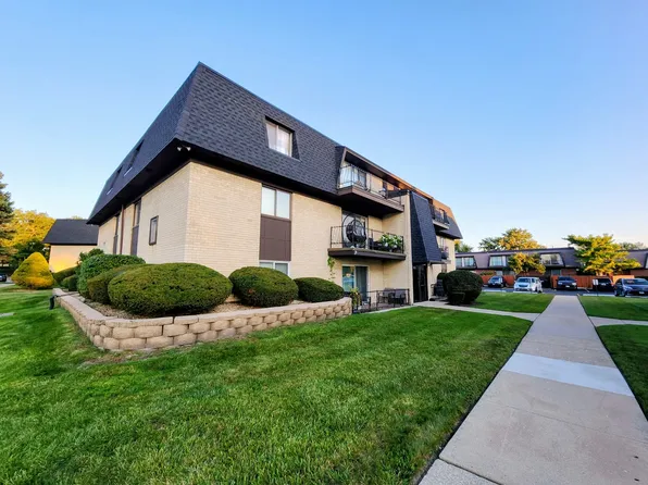 11131 S 84th Ave APT 1A, Palos Hills, IL 60465