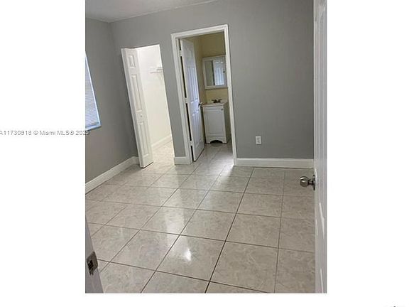 4th image of 18500 NE 1st Ct