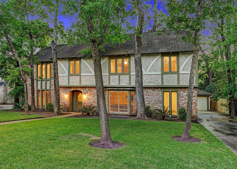 1st image of 17415 Rolling Creek Dr