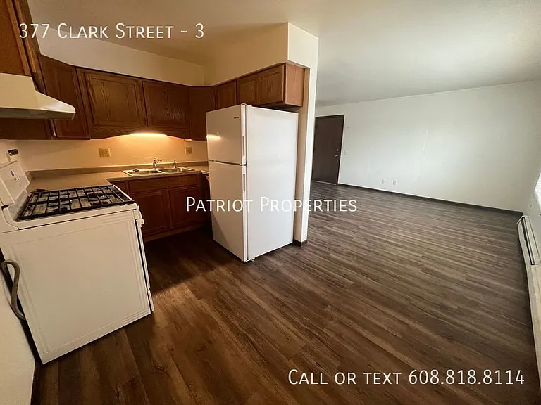 377 Clark St #3 — Photo 5