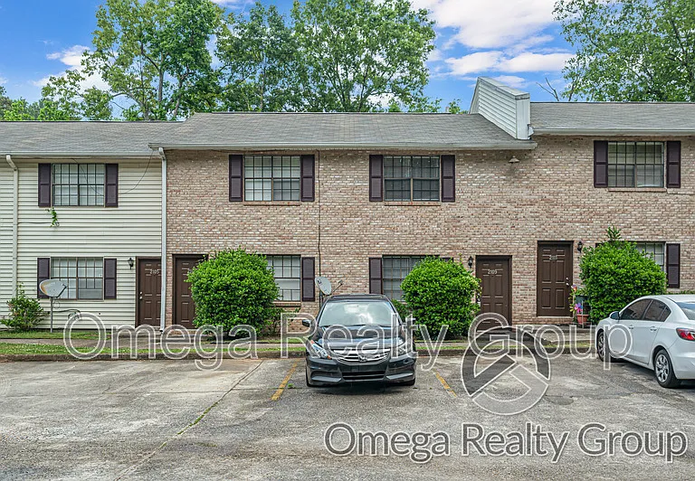 2109 Whetstone Ct — Photo 2