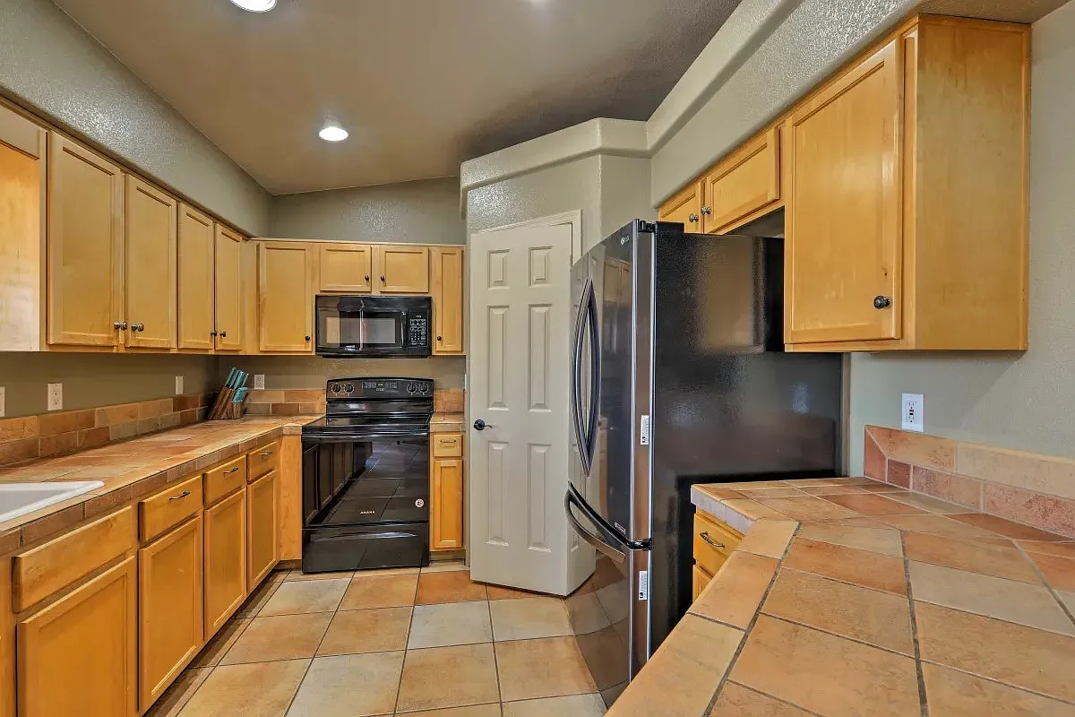 3 bed, 1451 sqft, $2,100 — Photo 4