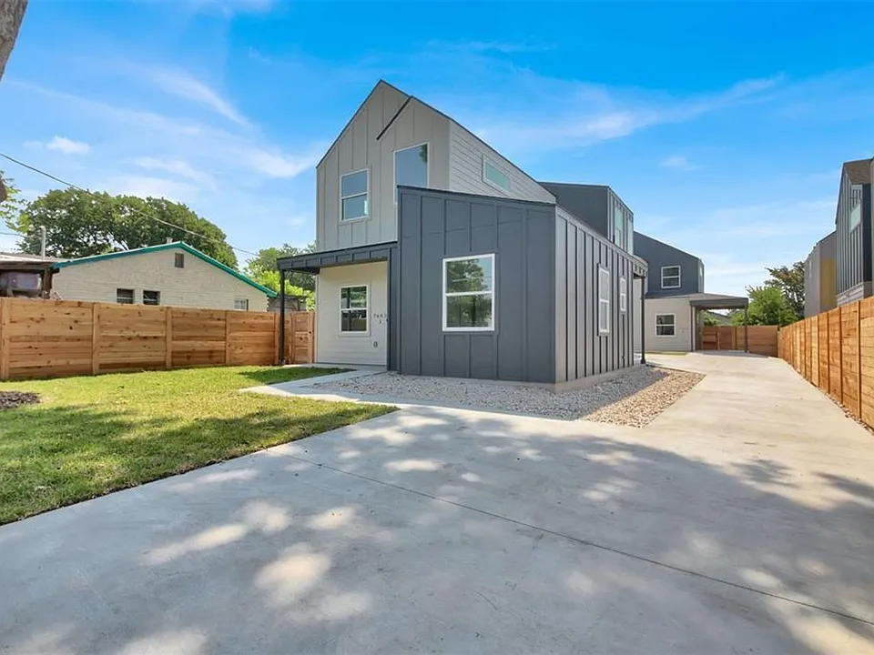 7603 Carver Ave
