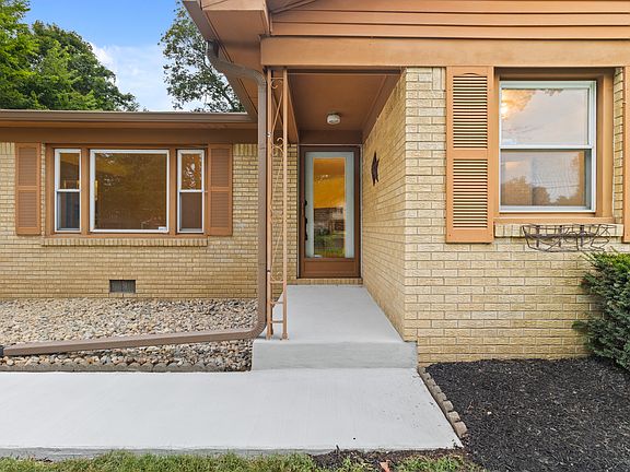 5th image of 8904 Camby Rd