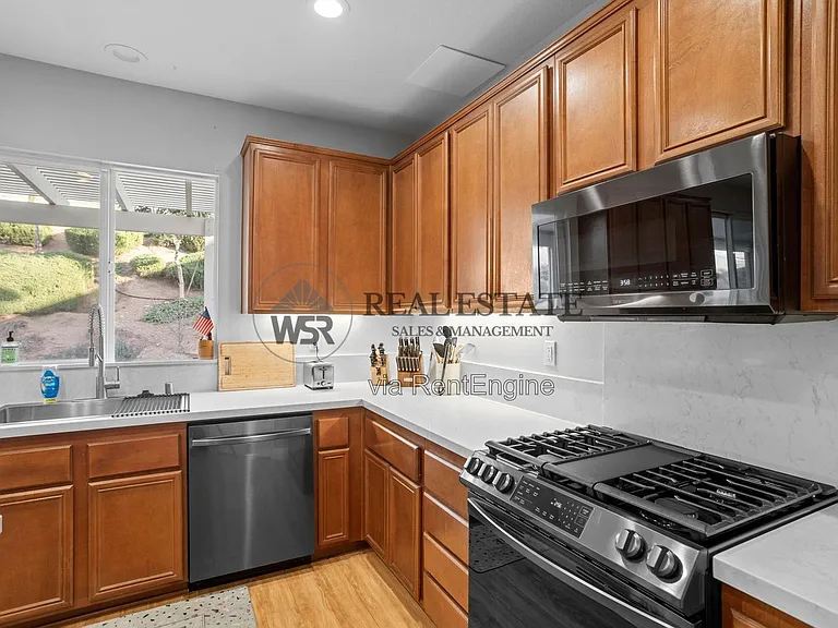 16704 Fox Trot Ln — Photo 9
