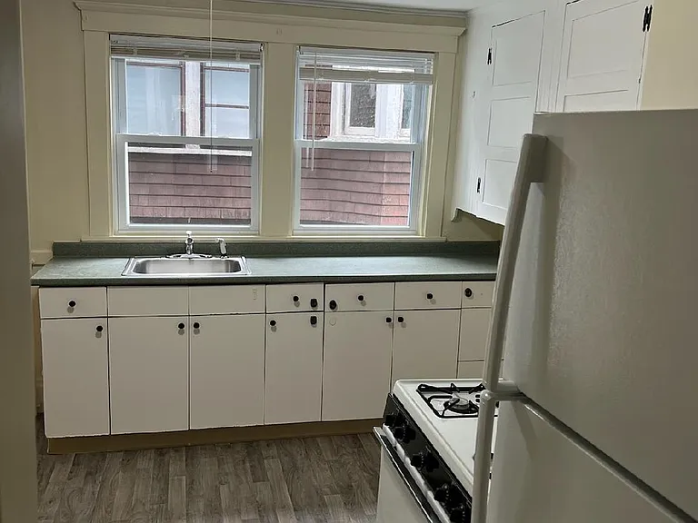 74 Ocean St — Photo 3
