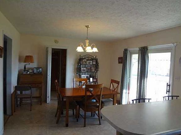 4th image of 525 Thorne Dr