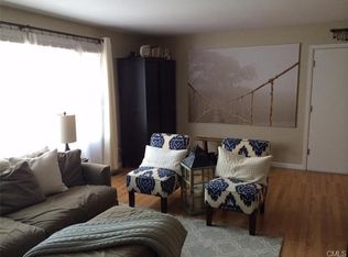 2 Village Walk, Wilton, CT 06897