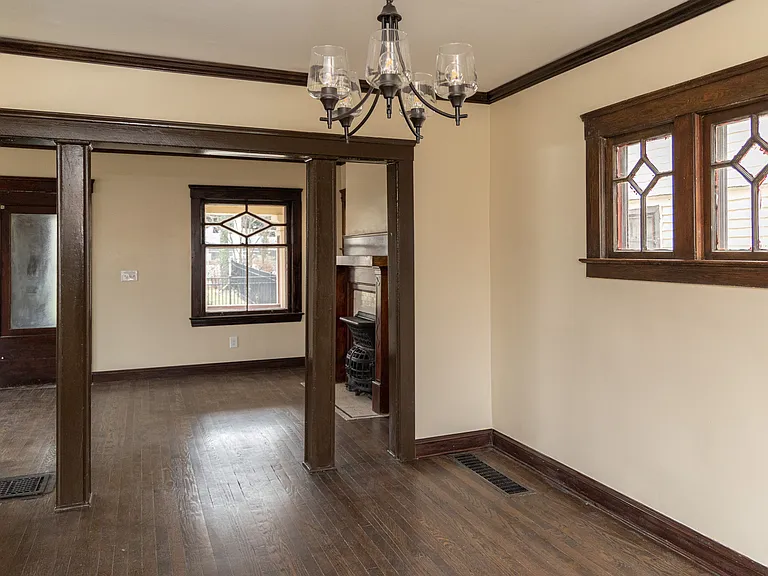 10003 Newton Ave — Photo 6