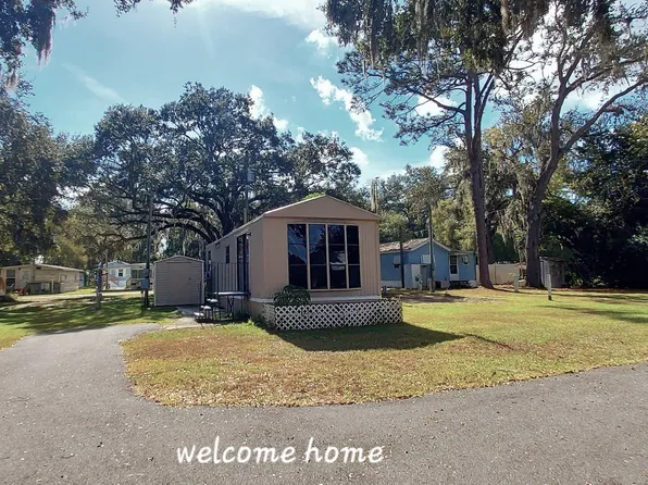 38651 Tarr Dr, Zephyrhills, FL 33540