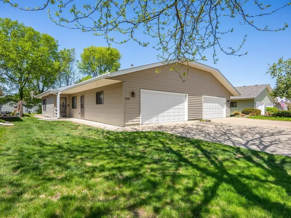 532 Graham St SW, Hutchinson, MN 55350