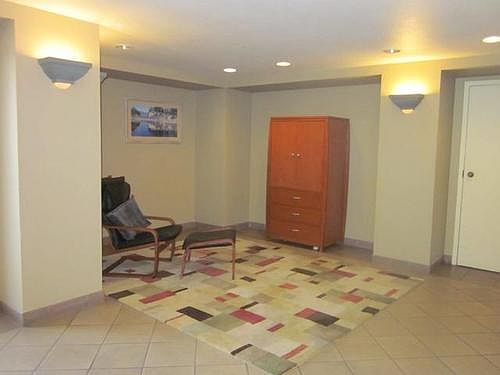 5th image of 4545 Arizona St APT 211
