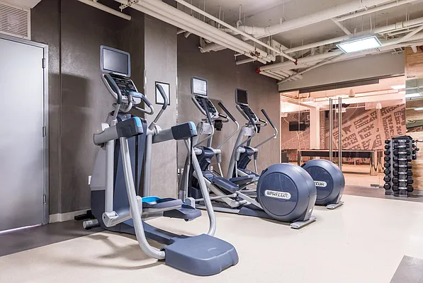 Rented by Nooklyn NYC LLC | media 41