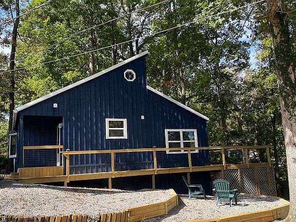 2nd image of 143 Castle Dr